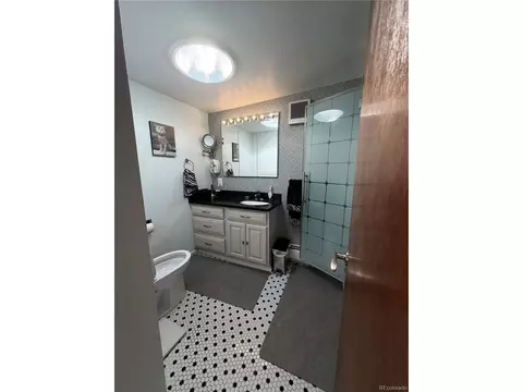 Bath - 263 E Ave, Limon, CO 80828 photo 2 of 3