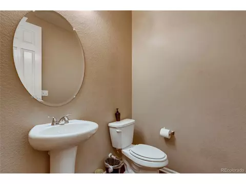 25567 E 4th Ave, Aurora, CO 80018 photo 9