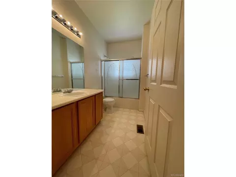 12123 E 2nd Dr, Aurora, CO 80011 photo 18