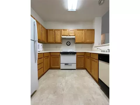 12123 E 2nd Dr, Aurora, CO 80011 photo 9