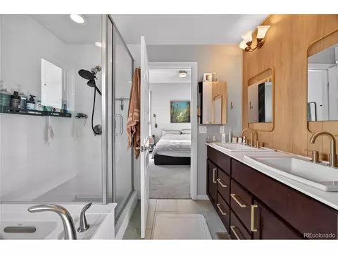 Bath - 7959 E 54th Pl, Denver, CO 80238 photo 4 of 4