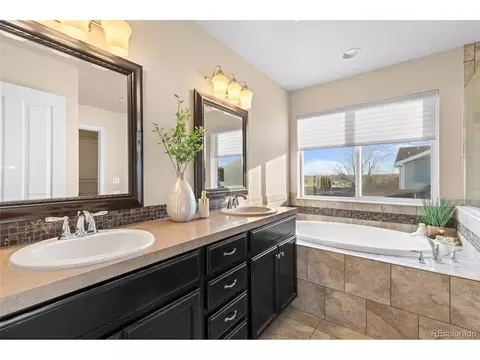 1107 Crescent Dr, Windsor, CO 80550 photo 15
