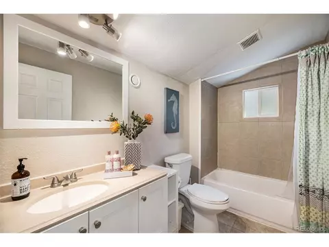 605 Elk Pl, Denver, CO 80216 photo 16