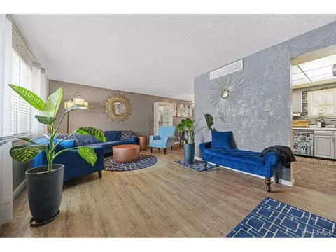 4725 Topeka Ct, Denver, CO 80239