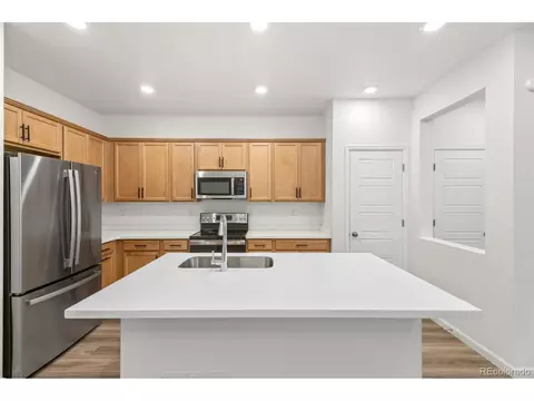 Kitchen - 23920 E 34th Ave, Aurora, CO 80019 photo 2 of 5