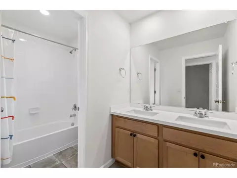 Bath - 23920 E 34th Ave, Aurora, CO 80019 photo 4 of 4