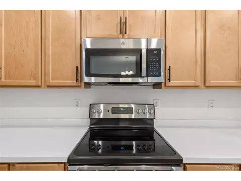 Kitchen - 23920 E 34th Ave, Aurora, CO 80019 photo 4 of 5