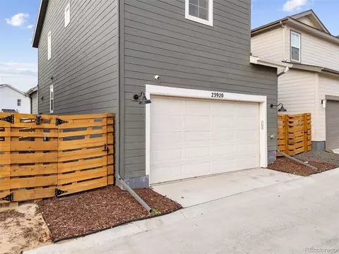 Exterior - 23920 E 34th Ave, Aurora, CO 80019 photo 4 of 4