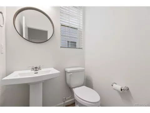 Bath - 23920 E 34th Ave, Aurora, CO 80019 photo 1 of 4