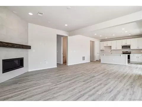 24534 E 37th Ave, Aurora, CO 80019 photo 4