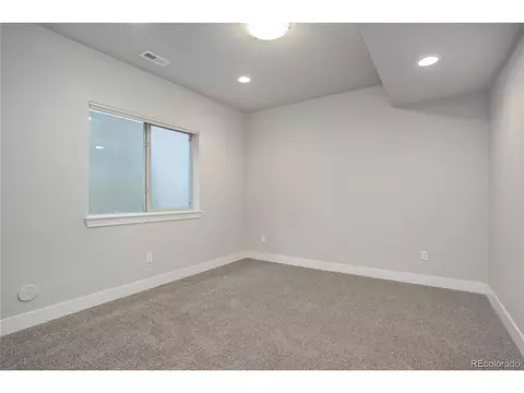 Undisclosed, Aurora, CO 80010 photo 21