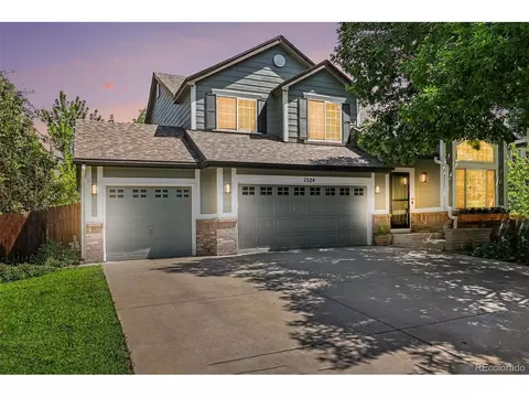 1524 Red Mountain Dr, Longmont, CO 80504