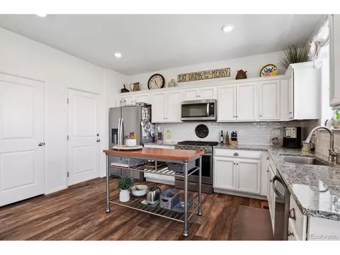 27501 E 7th Dr, Aurora, CO 80018 photo 6