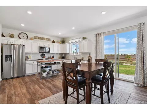 27501 E 7th Dr, Aurora, CO 80018 photo 4