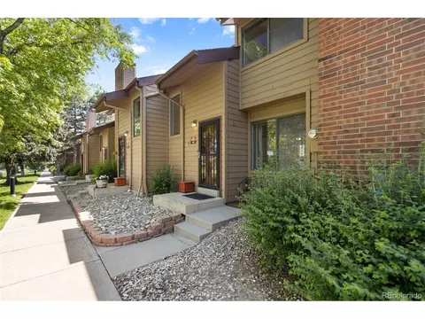 424 Wright St #102, Lakewood, CO 80228 photo 2