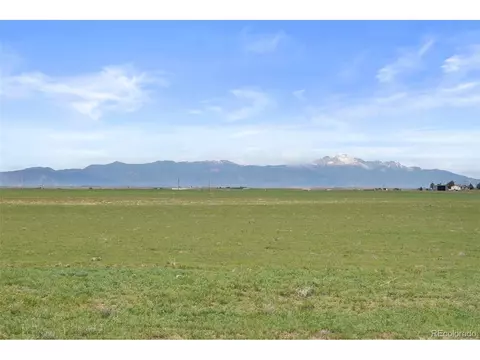 4 Big Springs Rd, Calhan, CO 80808