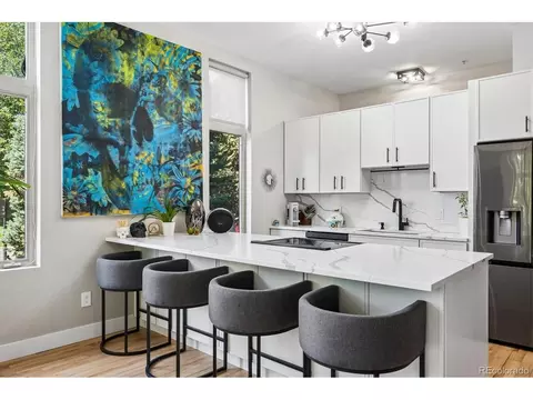 220 Roslyn St #701, Denver, CO 80230
