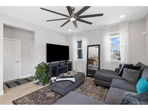 15694 E 47th Dr, Denver, CO 80239 photo 6