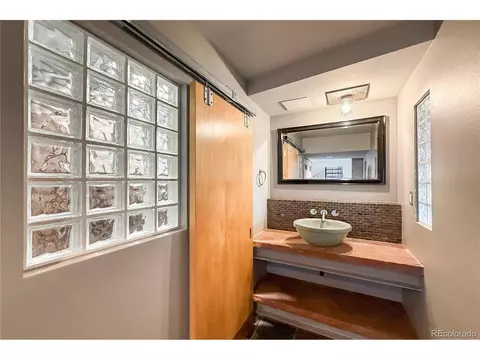 Bath - 6709 Olde Stage Rd, Boulder, CO 80302 photo 3 of 4