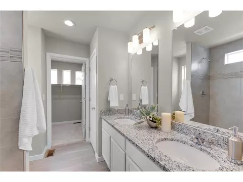 45012 Sunflower Ln, Bennett, CO 80102 photo 28