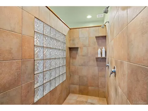 Bath - 412 Evergreen Rd, Black Hawk, CO 80422 photo 3 of 6