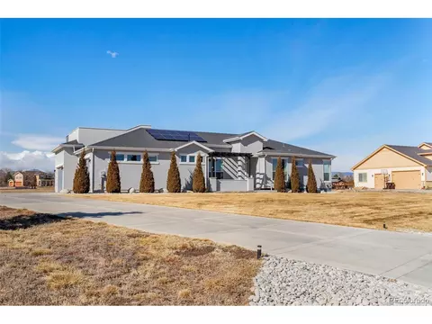 12733 Strawberry Cir, Longmont, CO 80503