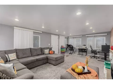 Undisclosed, Aurora, CO 80010 photo 22