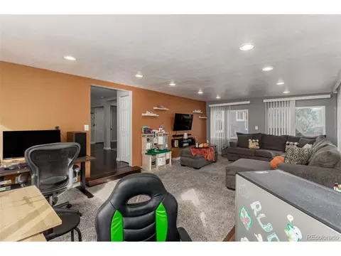 Undisclosed, Aurora, CO 80010 photo 20