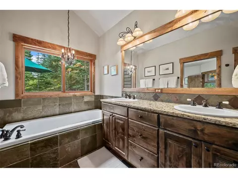 560 Two Cabins Dr, Silverthorne, CO 80498 photo 17