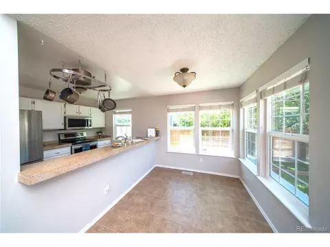 87 Macon Ct, Aurora, CO 80010 photo 9