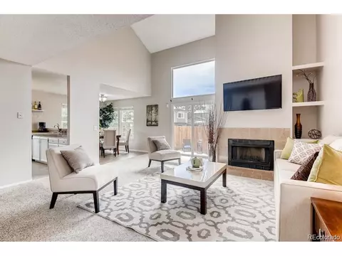 87 Macon Ct, Aurora, CO 80010 photo 5