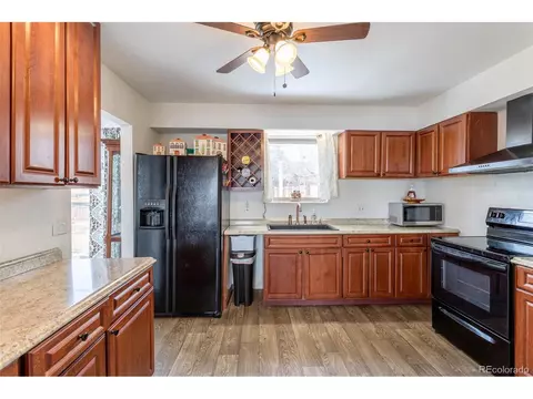 5456 Eagle St, Denver, CO 80239 photo 10