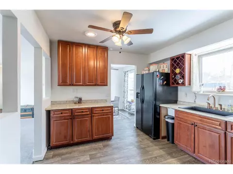 5456 Eagle St, Denver, CO 80239 photo 9