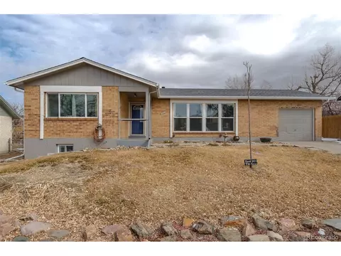 5456 Eagle St, Denver, CO 80239 photo 2