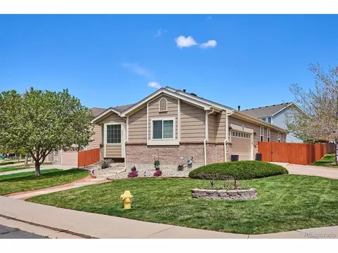 18477 E Amherst Dr, Aurora, CO 80013 photo 2