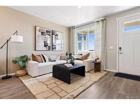 22374 E 6th Pl, Aurora, CO 80018 photo 3
