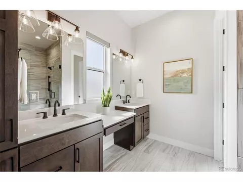 Bath - 1743 Barefoot Dr, Windsor, CO 80550 photo 2 of 4