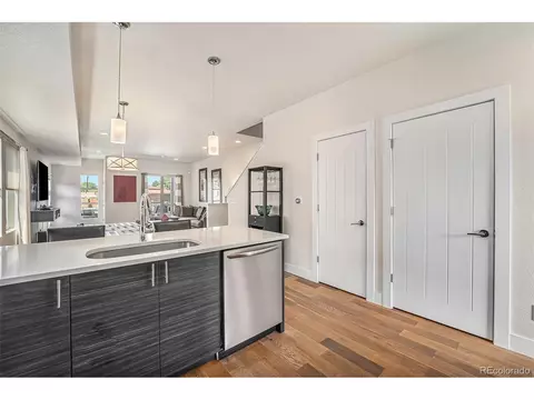 5012 E Thrill Pl, Denver, CO 80207 photo 9