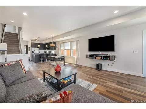 5012 E Thrill Pl, Denver, CO 80207 photo 4