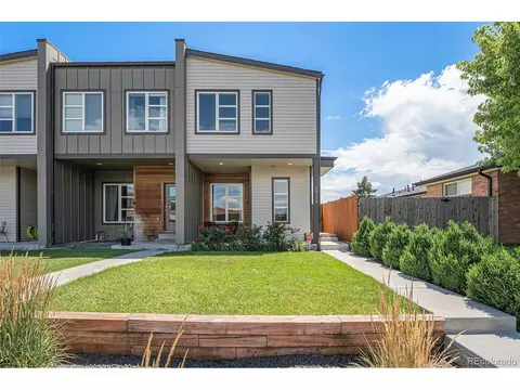 5012 E Thrill Pl, Denver, CO 80207 photo 1