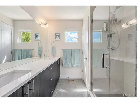 5012 E Thrill Pl, Denver, CO 80207 photo 16