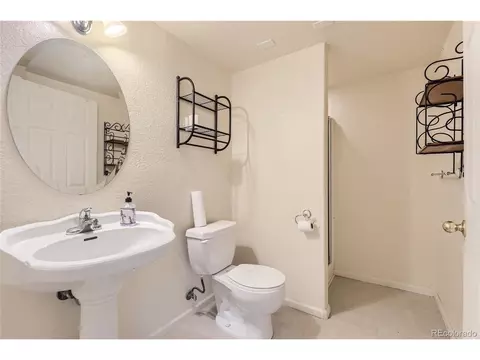 22321 E Lake Pl, Centennial, CO 80015 photo 32