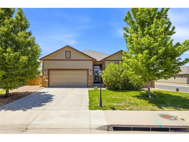 481 Clubhouse Dr, Fort Lupton, CO 80621