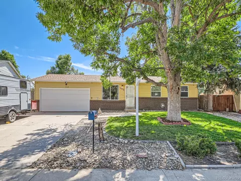 15674 Eldorado Dr, Aurora, CO 80013 photo 2