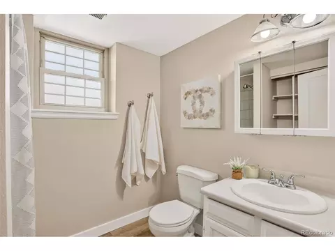 Bath - 18130 E Bails Pl, Aurora, CO 80017 photo 3 of 3