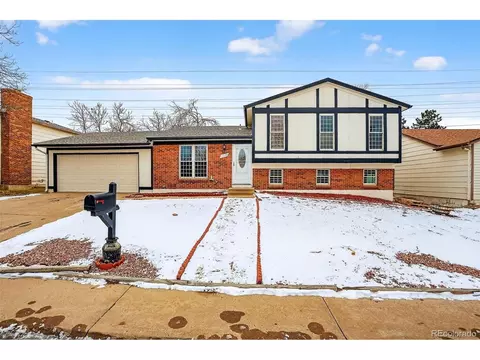 Exterior - 18130 E Bails Pl, Aurora, CO 80017 photo 2 of 2