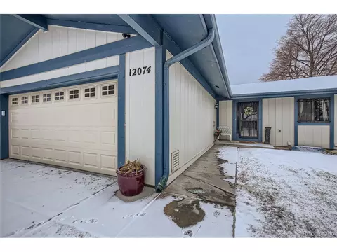 12074 E Maple Ave, Aurora, CO 80012 photo 2
