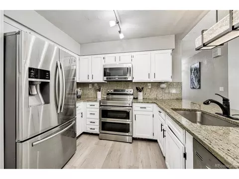 Kitchen - 15409 E Oberlin Pl, Aurora, CO 80013 photo 1 of 4