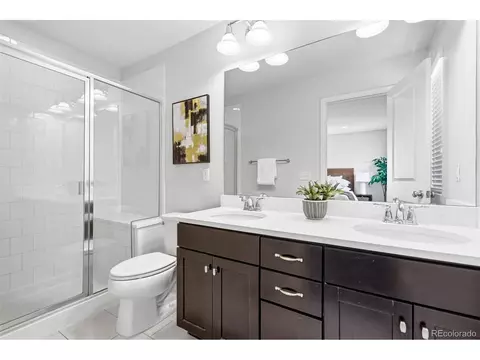 Bath - 11273 E 28th Pl, Denver, CO 80238 photo 2 of 6