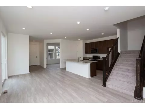 28462 E 6th Pl, Aurora, CO 80018 photo 4